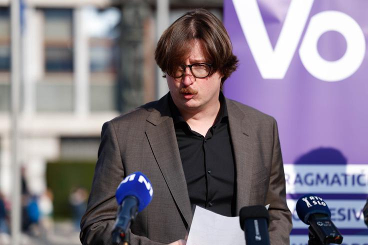 "Slovenijo želimo postaviti na vrh evropske znanosti z lastnim sistemom za financiranje raziskovalnih projektov za daljše obdobje kot do zdaj," je med drugim poudaril Bitenc. | Foto: STA