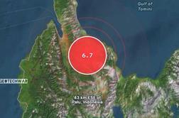 Silovit potres stresel indonezijski otok