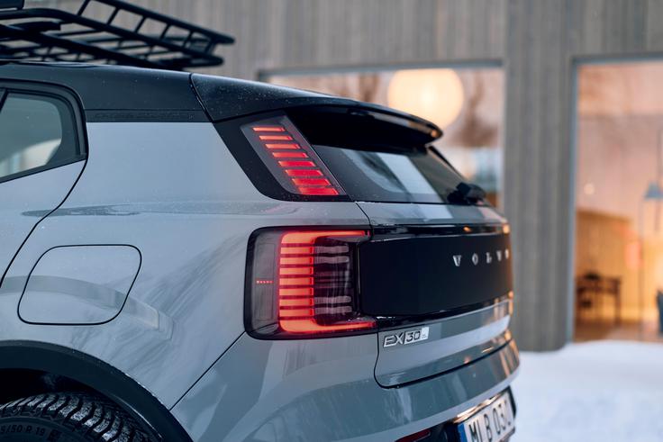 Volvo je bil z uspešno prodajo EX30 že na poti doseganja ustreznih izpustov CO2 v letu 2025.  | Foto: Volvo