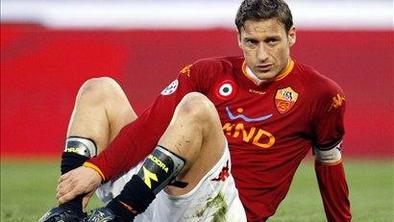 Totti danes že na operacijo