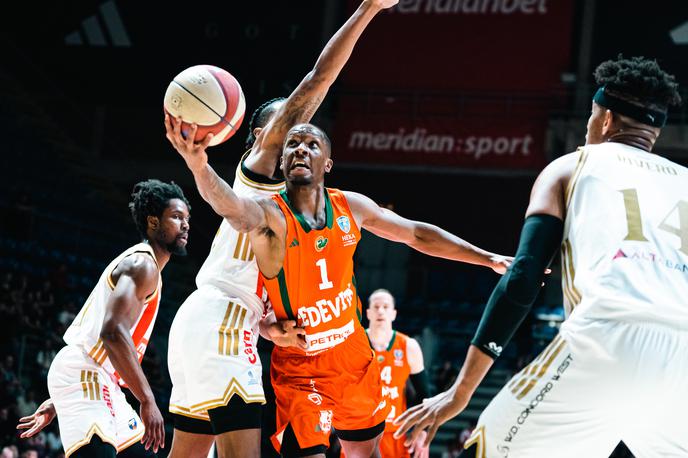 ABA: Crvena zvezda - Cedevita Olimpija | Cedevita Olimpija je po hudem boju izgubila odločilno tretjo tekmo četrtfinalne serije s Crveno zvezdo. | Foto Dragana Stjepanović/ABA