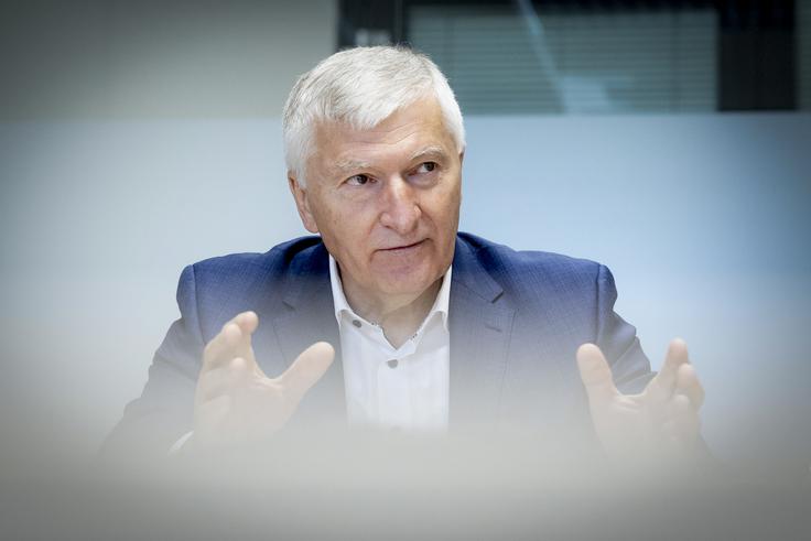 "Jedrske elektrarne so kljub močnemu naftnemu lobiju dokazale svojo pozitivno plat. Kljub nekaj nezaželenih dogodkov so se izkazale predvsem v smislu varne, zanesljive in ekonomsko konkurenčne proizvodnje elektrike." | Foto: Ana Kovač
