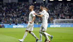 Lovrić v 35. sekundi drugega polčasa in Vipotnik v 90. minuti za veliko točko Slovenije