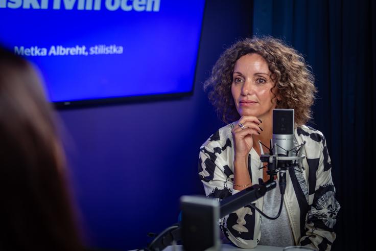 Odraščala je v Postojni, posebej čustveno se spominja pokojnega očeta, na čigar besede se pogosto spomni.  | Foto: Gaja Hanuna