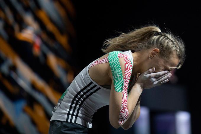 Zelo čustveno se je Garnbretova odzvala tudi ob naslovu svetovne prvakinje v balvanih.  | Foto: Urban Urbanc/Sportida