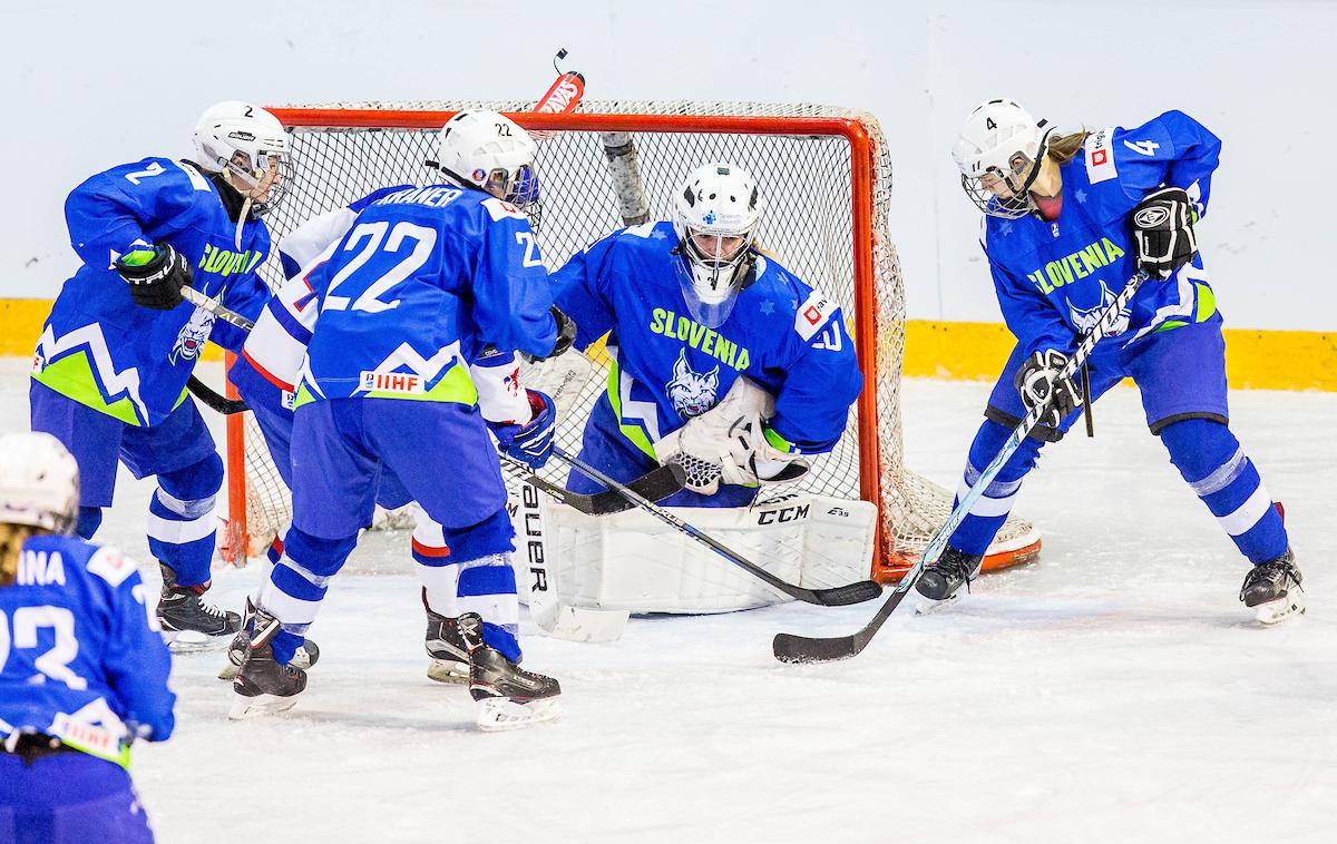 risinje, slovenska ženska hokejska reprezentanca, Slovenija - Velika Britanija | Slovenske hokejistke bi morale konec marca na Poljskem nastopati na svetovnem prvenstvu tretjega razreda, a so prvenstvo zaradi strahu pred koronavirusom odpovedali. | Foto Žiga Zupan/Sportida