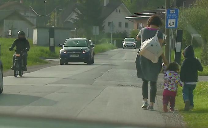 Stanovalci se niso vdali, občino in policijo še vedno pozivajo k ukrepanju. | Foto: Planet TV