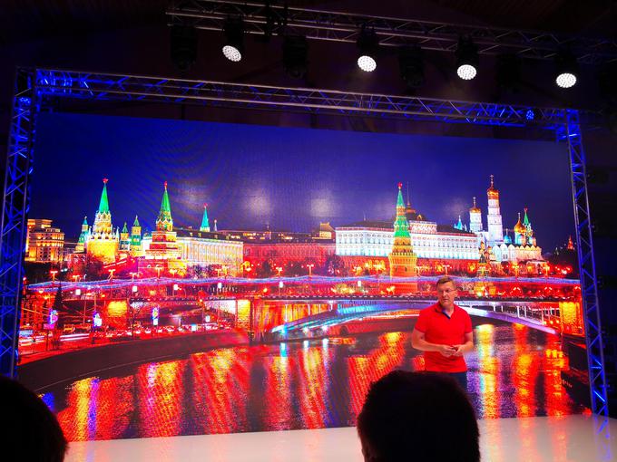 Moskva je tokrat drugič gostila svetovno premiero telefonov Nokia - v začetku prejšnjega desetletja so tu predstavili zelo uspešno takratno serijo telefonov Nokia 3. | Foto: Srdjan Cvjetović