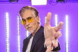 Tako je slišati Jan Plestenjak v narodnozabavni izvedbi #video