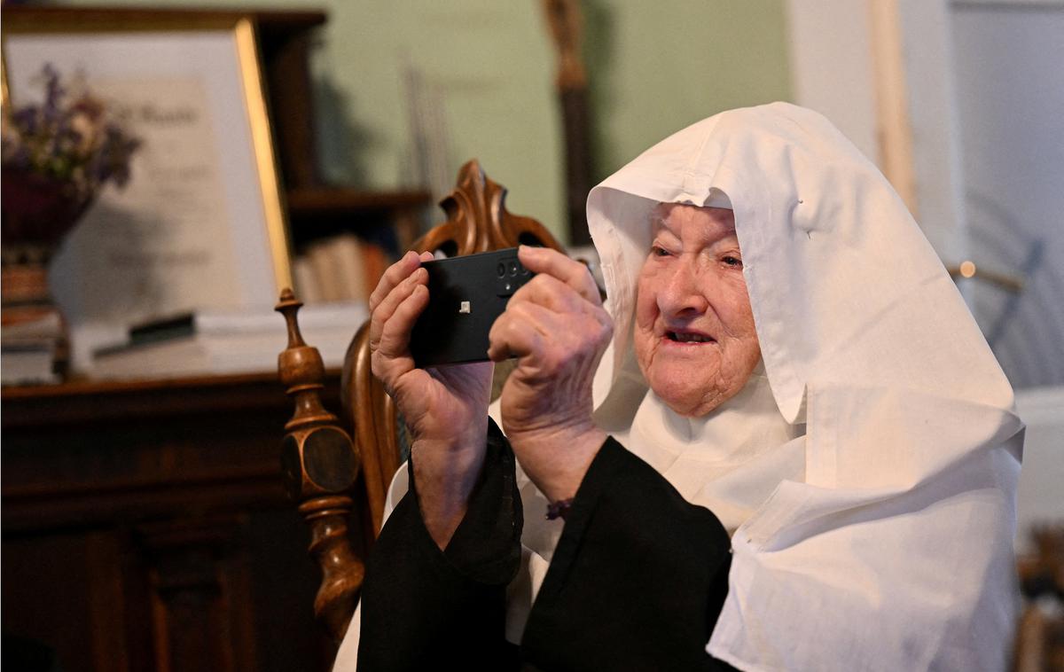 Redovnice | Avstrijske redovnice imajo na družbenih omrežjih več kot 100 tisoč sledilcev.  | Foto Reuters