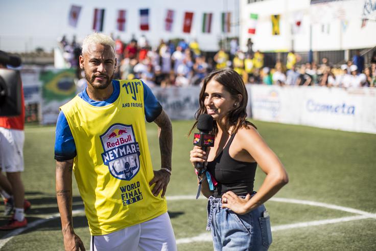 Kljub resnosti obtožb pa raziskave javnega mnenja v Braziliji kažejo, da večina verjame v nedolžnost Neymarja. | Foto: Getty Images