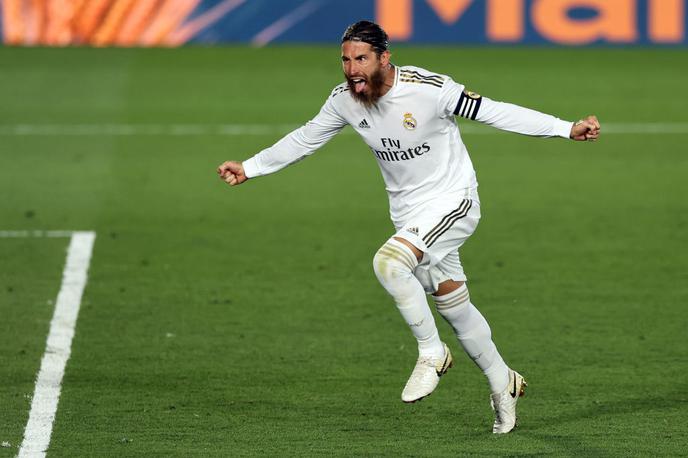 Sergio Ramos | Sergio Ramos je hladnokrvno zadel enajstmetrovko ter popeljal Real Madrid do zmage, s katero ima pred Barcelono zdaj štiri točke naskoka. | Foto Getty Images