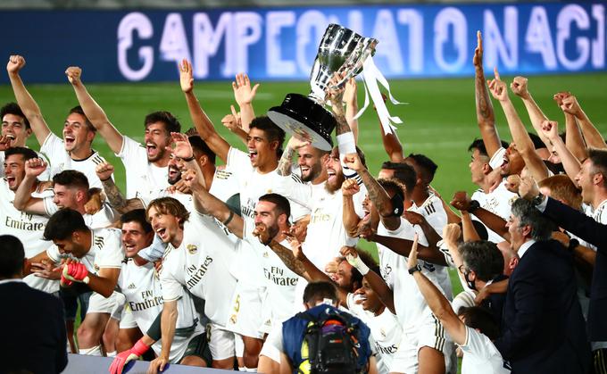 Španski prvak Real Madrid se bo na povratni tekmi osmine finala lige prvakov udaril z Manchester Cityjem. Na prvi tekmi v Španiji je izgubil z 1:2. | Foto: Reuters