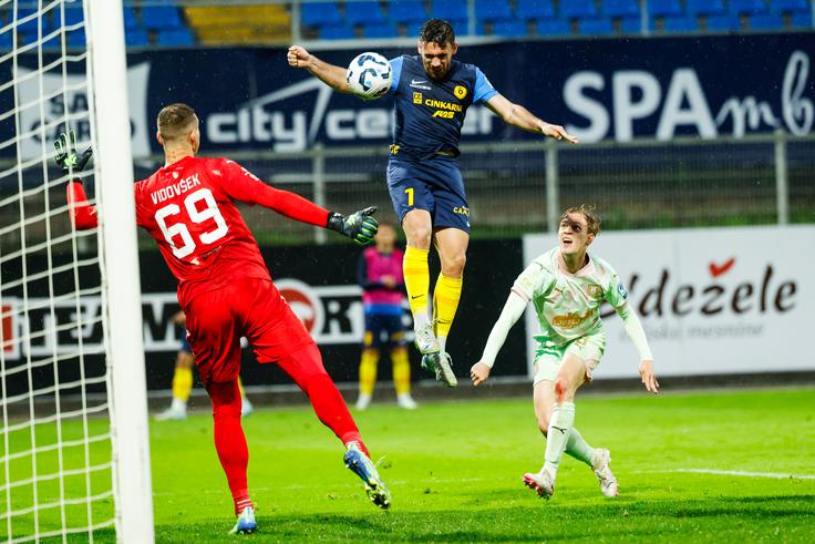 NK Celje : NK Olimpija | Foto: Aleš Fevžer