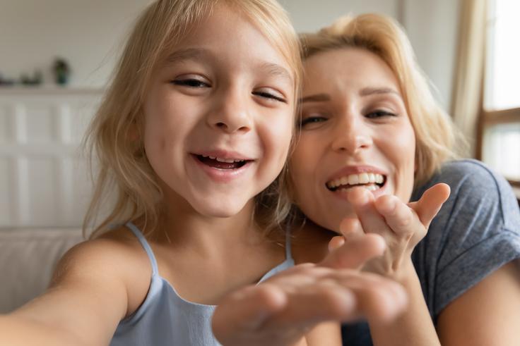 veseli mama in hči | Foto: Shutterstock
