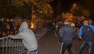 V črnogorski prestolnici policija znova s solzivcem nad protestnike