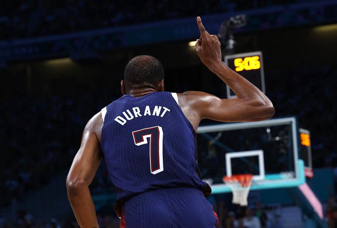 Kevin Durant je vse bližje ameriškemu olimpijskemu košarkarskemu rekordu. | Foto: Reuters