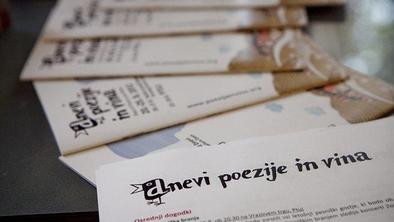 Pesniška sporočila po Ptuju nas vabijo na festival poezije in vina