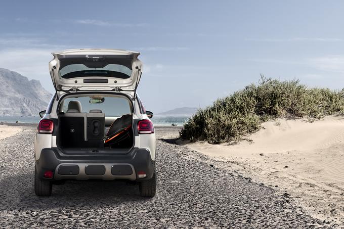 C3 Aircross ima največji prtljažni prostor v svojem segmentu, s hitrim in enostavnim dostopom prek velikih in širokih prtljažnih vrat in zaradi nizkega praga vrat.  | Foto: Citroën