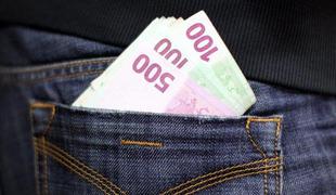 Obresti na slovenske obveznice upadle pod pet odstotkov