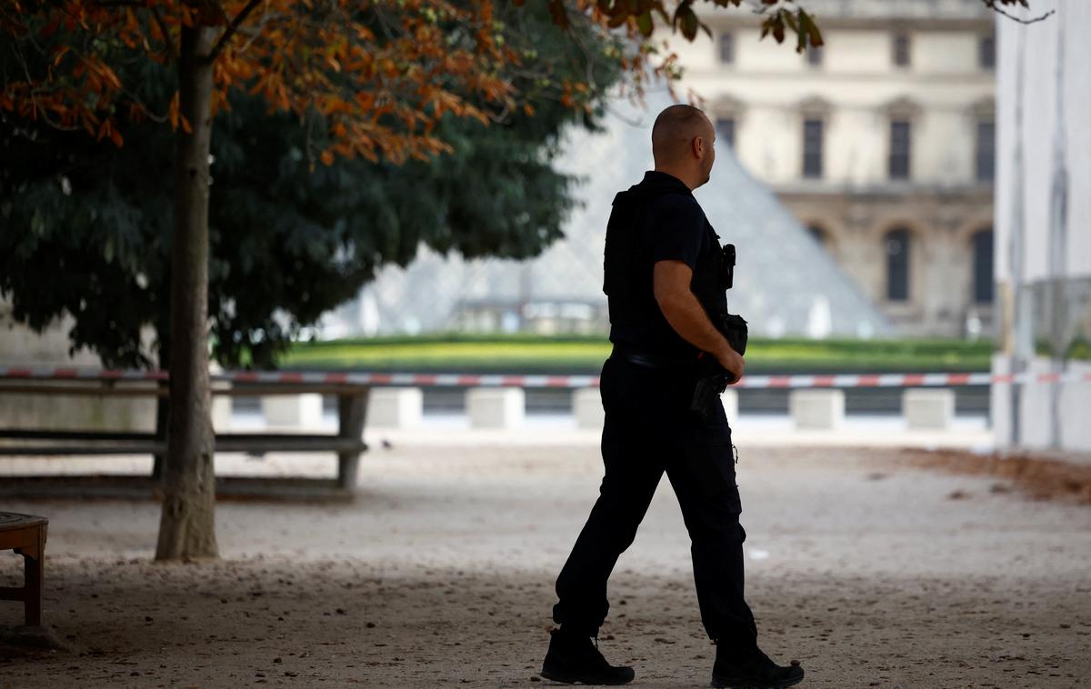 Louvre | Razporeditev do sedem tisoč pripadnikov varnostnih sil v okviru protiteroristične operacije Sentinelle bo končana do ponedeljka zvečer. | Foto Reuters