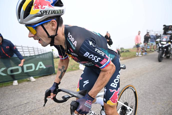 Primož Roglič | Primož Roglič je poudaril, kako težko je bilo na ciljnem vzponu. Spet je napadel in spet je še bližje rdeči majici vodilnega. | Foto Guliverimage