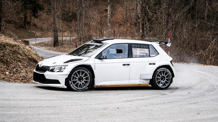 To bo predvidoma nov dirkalnik R5 v slovenski lasti. Škoda fabia R5, ki jo bo v Slovenijo pripeljala ekipa GM Racing. | Foto: osebni arhiv/Lana Kokl
