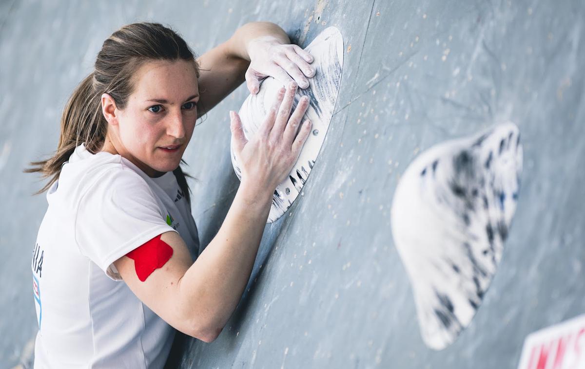 športno plezanje, balvani, Innsbruck, Katja Debevec | Katja Debevec je zadnjo balvansko tekmo sezone končala na 12. mestu. | Foto Grega Valančič