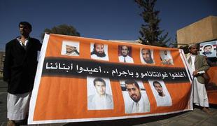 Zaporniki iz Guantanama vendarle na prevzgojo v Jemen