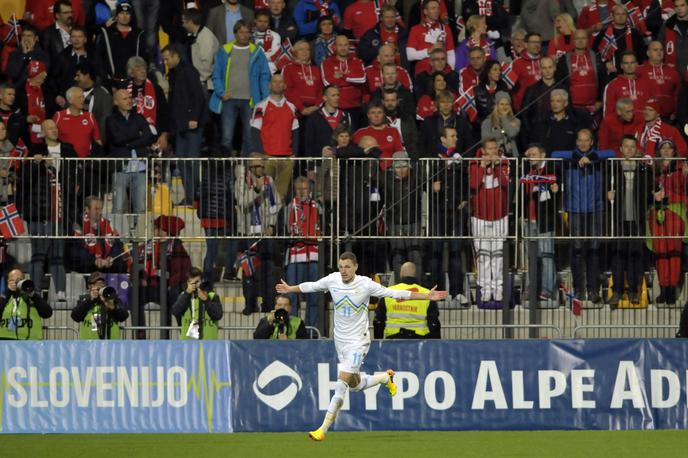 Milivoje Novaković | Za edino slovensko zmago v osmih poizkusih je s "hat-trickom" 11. oktobra 2013 poskrbel Milivoje Novaković. | Foto Reuters