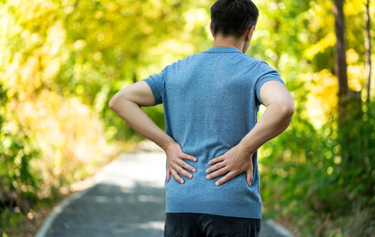 Bolečina v križu med hojo | Foto Medicofit
