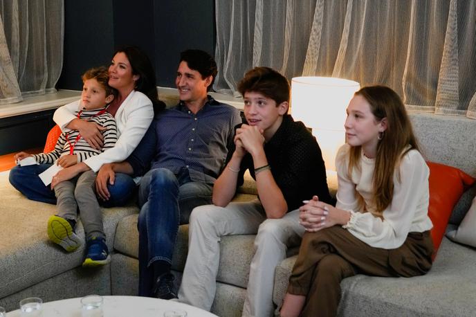 Justin Trudeau | Justin Trudeau z družino čaka na razglasitev izidov parlamentarnih volitev. | Foto Reuters