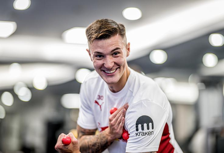 Bi lahko Benjamin Šeško nadaljeval kariero na St. James Parku, kjer bo v sezoni 2025/26 odmevala tudi himna lige prvakov?  | Foto: Guliverimage