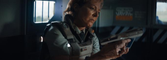 Oskarjevka Allison Janney igra zakrknjeno vojaško poveljnico, a njen lik ni dovolj razvit, da bi prišla do izraza. | Foto: Blitz Film & Video Distribution