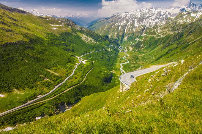 Na cesti prelaza Furka v Švici so snemali Bondovo uspešnico Goldfinger. | Foto: Seat