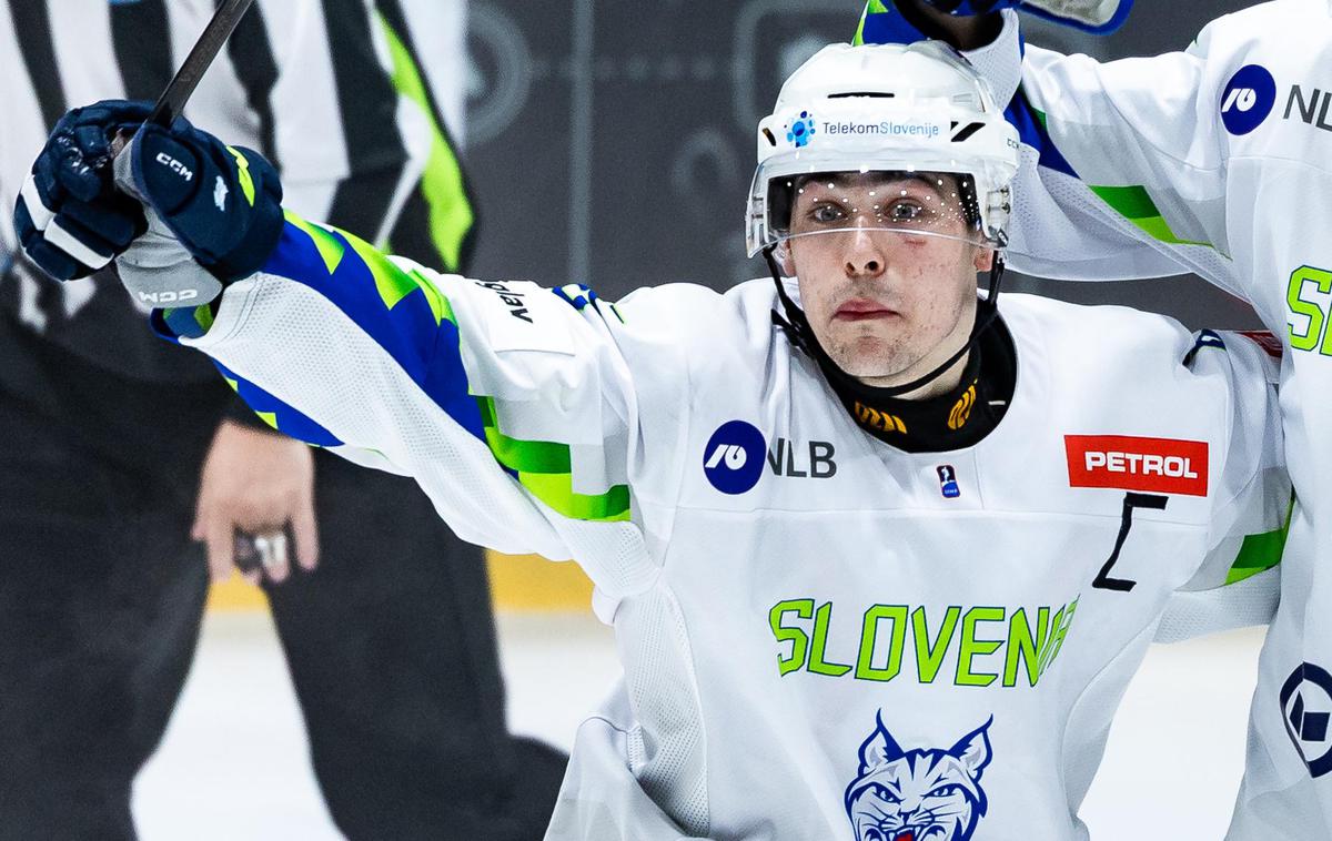slovenska hokejska reprezentanca : Poljska, Matic Török (C) | Matic Török bo v prihodnji sezoni igral za finskega prvoligaša Ilves iz Tampereja, ki je v končani sezoni osvojil tretje mesto Liige.  | Foto Jure Banfi