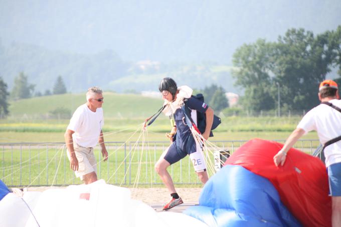 Matej Bečan po opravljenem skoku. | Foto: Zoran Račič