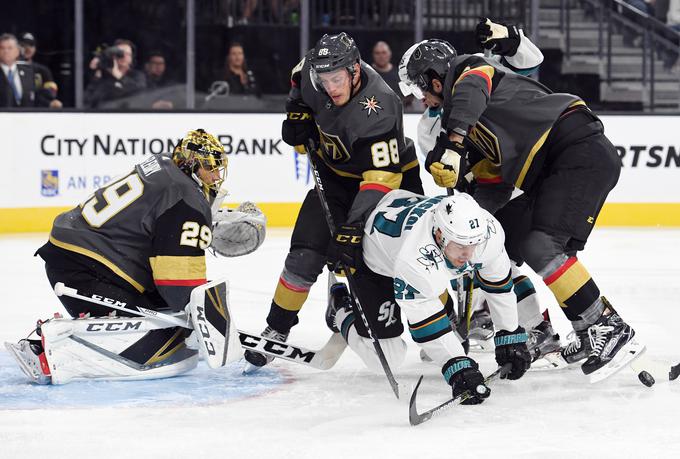 S prihodom novinca Vegas Golden Knights bo v ligi NHL sodelovalo 31 moštev. Največji zvezdnik zlatih vitezov je vratar Marc-Andre Fleury. | Foto: Getty Images