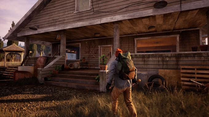 State of Decay je ena najboljših iger na temo živih mrtvecev (zombijev) in preživetja v njihovi družbi zadnjih let. Letos se vrača v še boljši izvedbi - zdaj se bodo igralci prek spleta trudili preživeti skupaj, saj se bodo lahko združevali v enklave z največ štirimi člani. Za preživetje bo zelo pomembno sodelovanje, seveda pa bo mogoče kolega, ki je pravkar nabral dovolj zalog za ves teden, tudi zabosti v hrbet in mu pobrati vso opremo ali pa ga napoditi iz pravkar postavljenega bunkerja. | Foto: YouTube