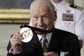 Mel Brooks bo posodil glas v animiranem filmu The Land of Sometimes