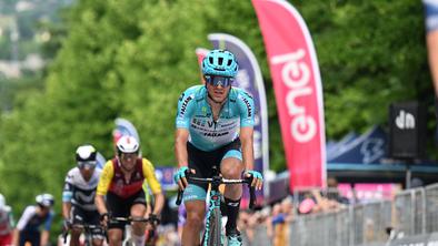 Pri zavesti in stabilen, potem ko je zdrsnil več metrov globoko v jarek #video