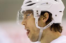 Rodmanov samozavesten debi v novo sezono, Tavžlju turnir