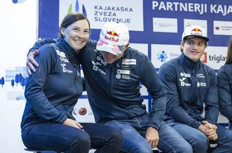 Eva Terčelj uživa v vlogi mame #video