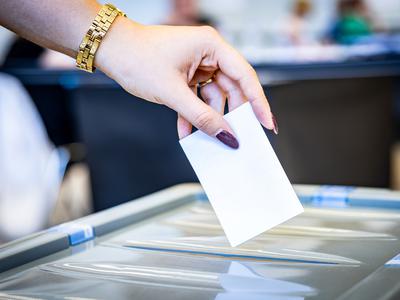 DZ v razpis treh posvetovalnih referendumov