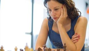 Visoka poraza Slovenije na EP v šahu