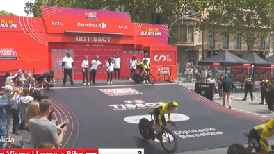 Kaos na Vuelti: Pauline Ferrand-Prévot besna zaradi zamude na ekipnem kronometru