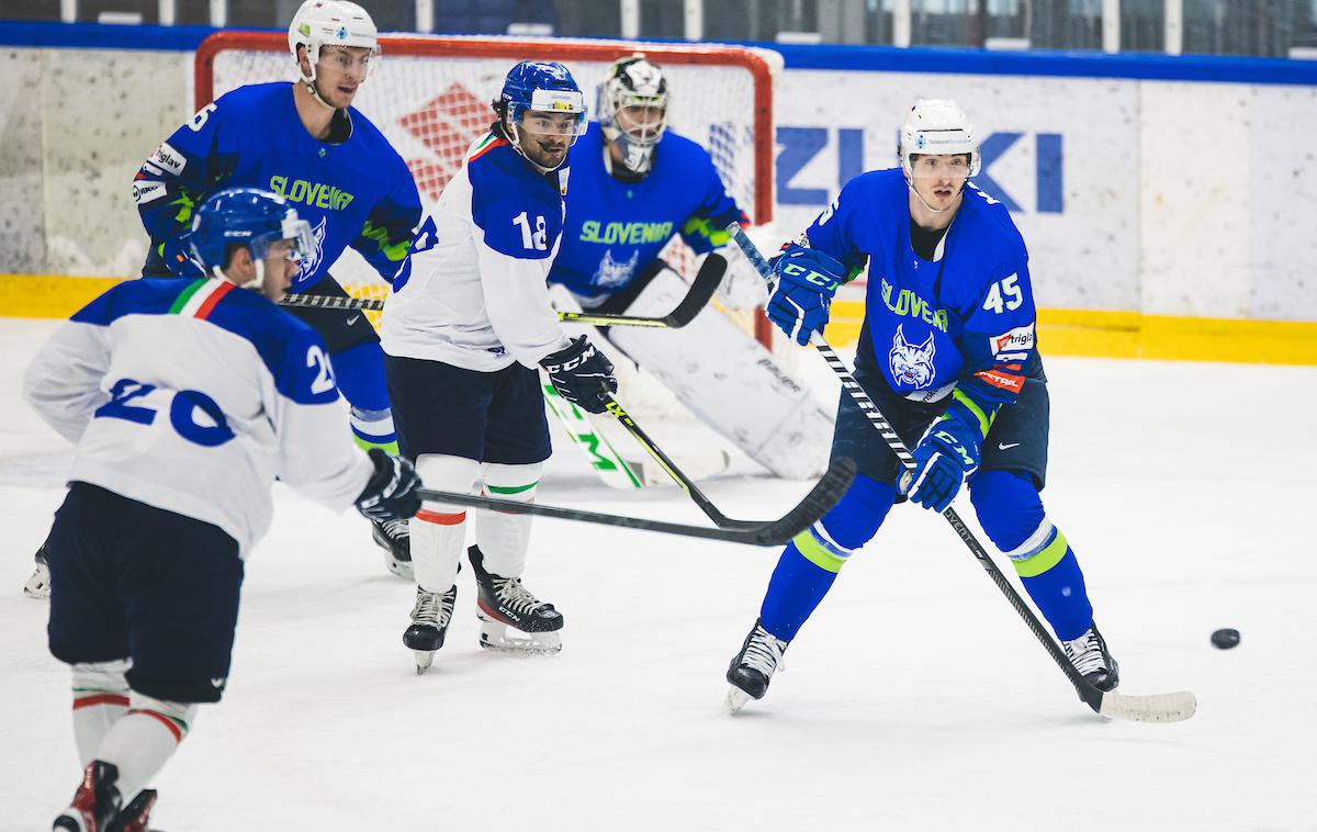 slovenska hokejska reprezentanca : Italija, pripravljalna tekma, Luka Maver (45) | Slovenski hokejisti so na zadnji tekmi novembrske reprezentančne akcije izgubili z Italijani. | Foto Grega Valančič/Sportida