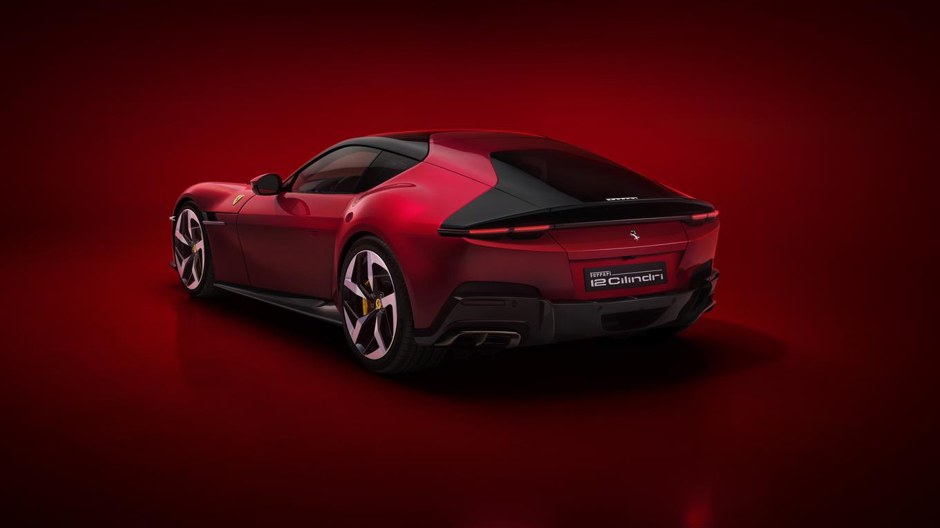 a4b7da640ee62f9c8c0f-ferrari-12cilindri.