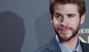 Po ločitvi od Miley Cyrus je spet našel ljubezen: Liam Hemsworth se je zaročil