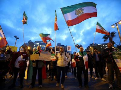 V Iranu spet mogoče pošiljanje SMS sporočil